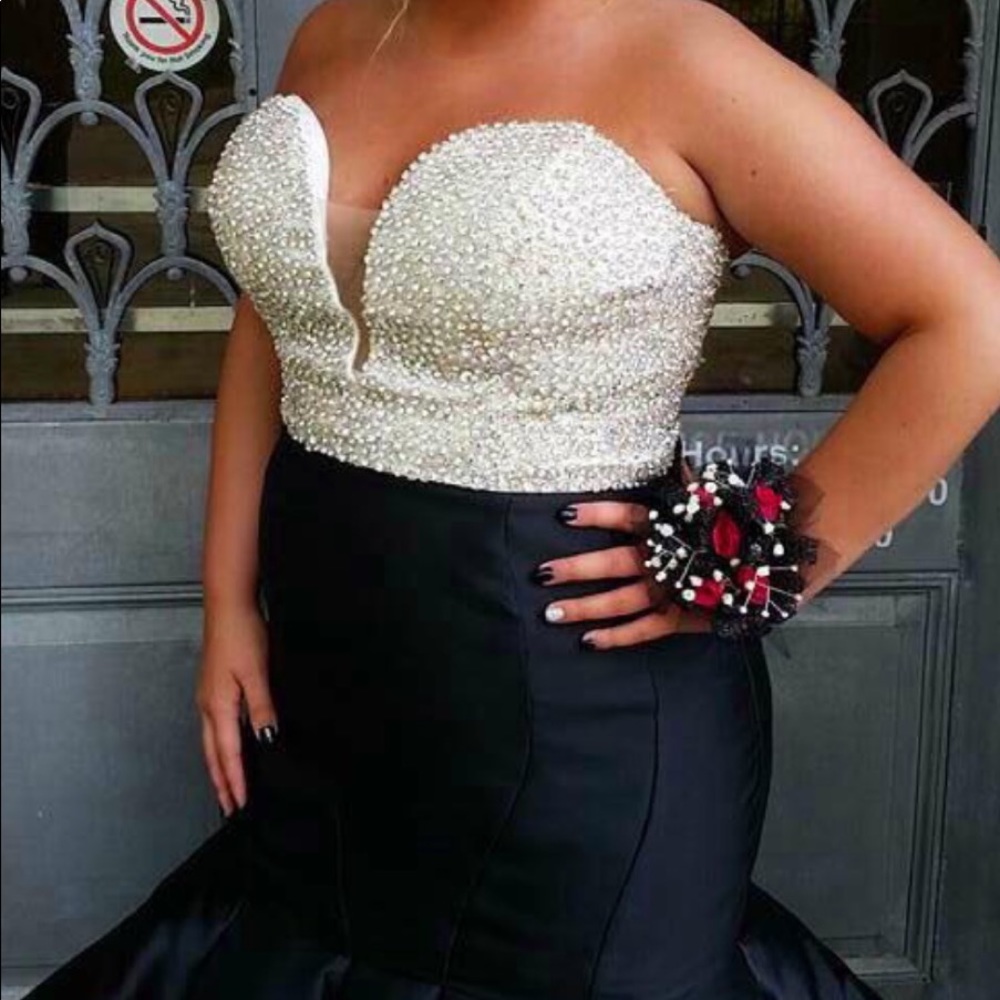 Prom Dress - Picture 3 of 4